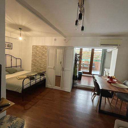 Apartma Ella Capodistria Esterno foto